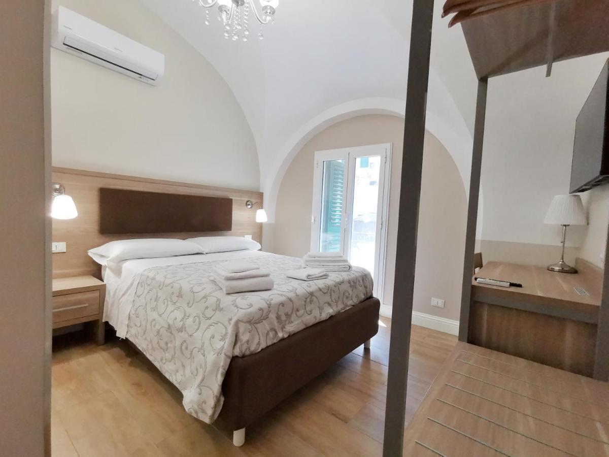 Opera Relais 85 Bed & Breakfast Messina Eksteriør bilde
