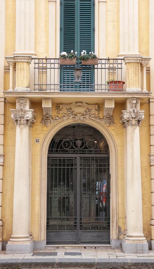 Opera Relais 85 Bed & Breakfast Messina Eksteriør bilde